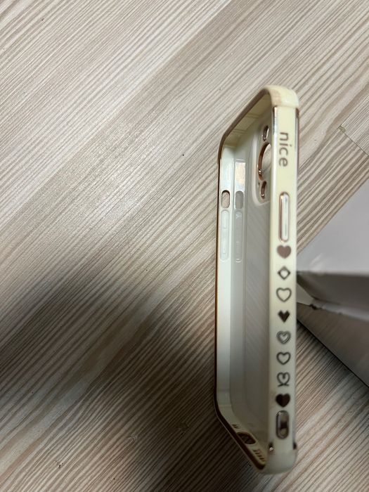 Продавам калъф за iPhone 13PRO