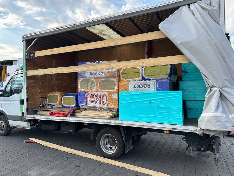 Транспорт услуги с бус  - голям камион с борд , преместване