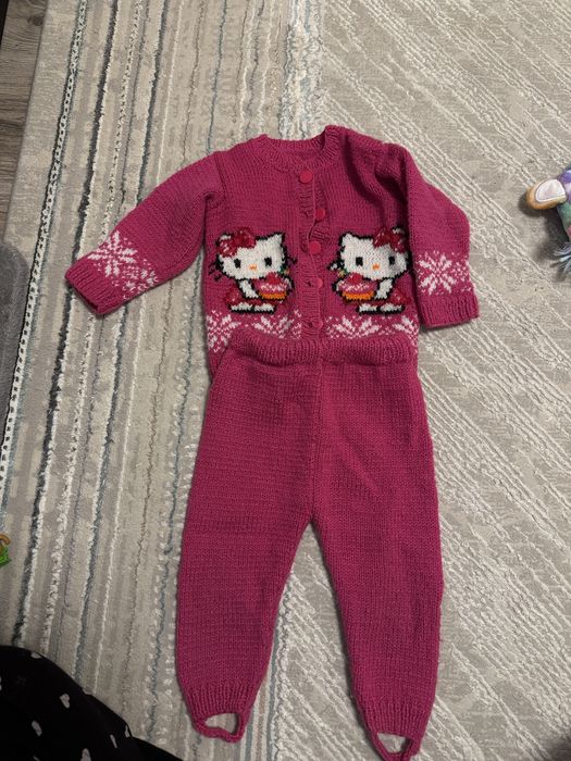 Детские вязаные костюмы и комбез