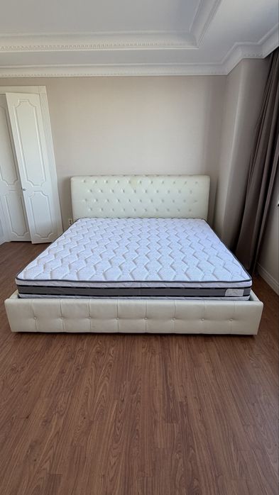 Кровать 200×200 см + новый матрас