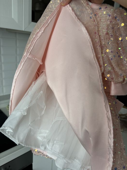 Красивое платье на 2,5-4 годика