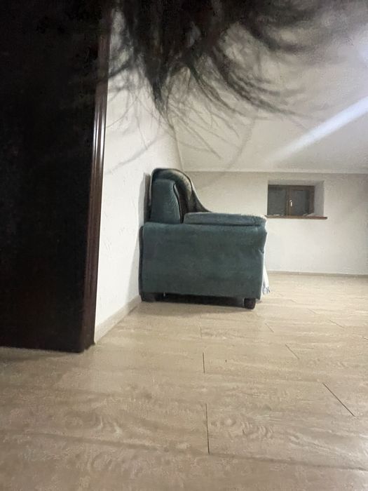 Срочноо!! Продаю диван очень хороший не скрипит