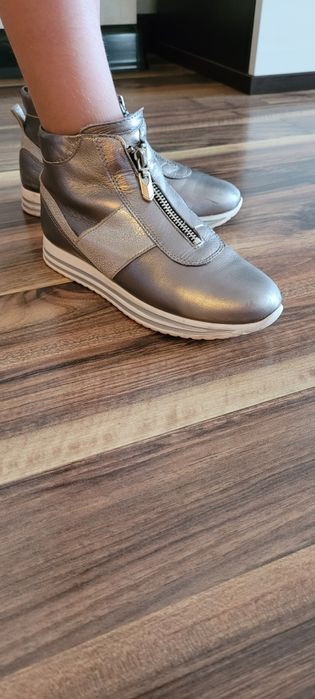 Ботинки для девочки