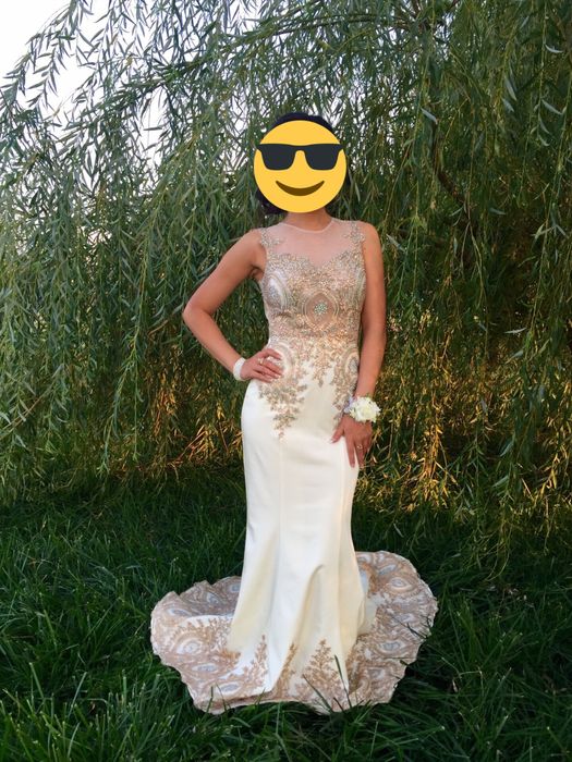 Продам шикарное платье