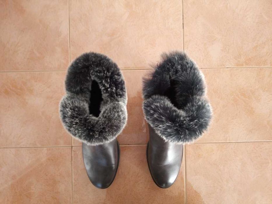 Ghete/Botine damă mărimea 40, îmblănite, stare foarte bună