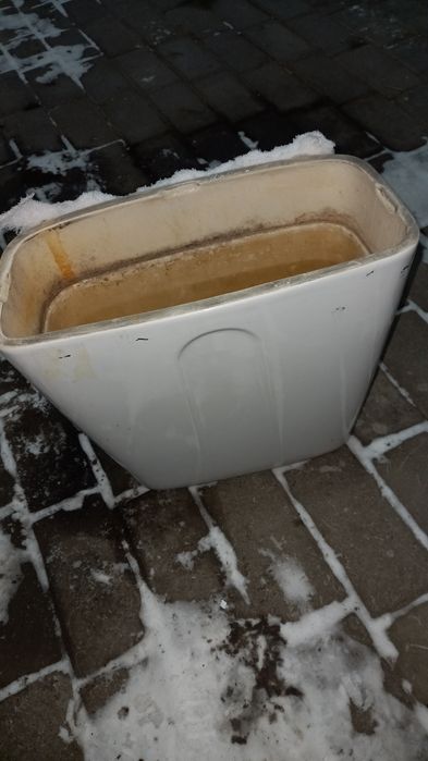 Бачок унитаза бу