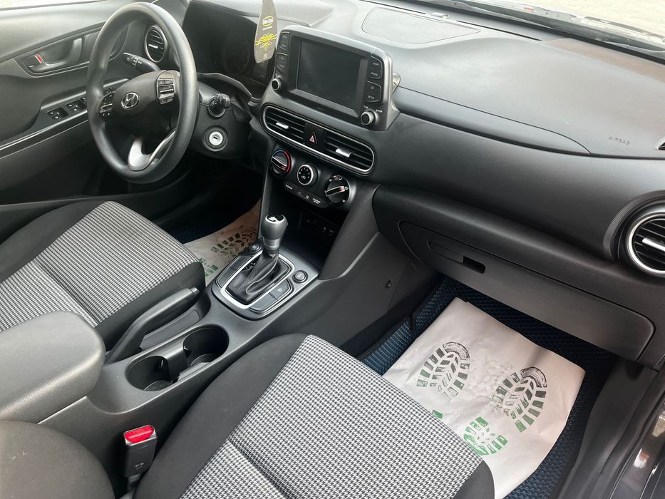 Продам срочно Hyundai kona 2021
