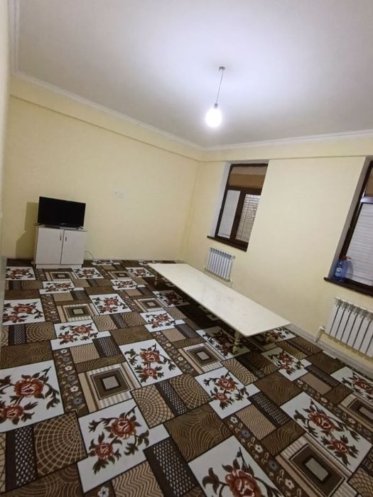 Jizzax vokzal yonida yangi uylardan 2x kv