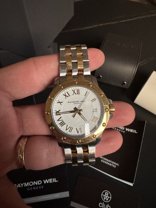 Часовник Raymond Weil Tango