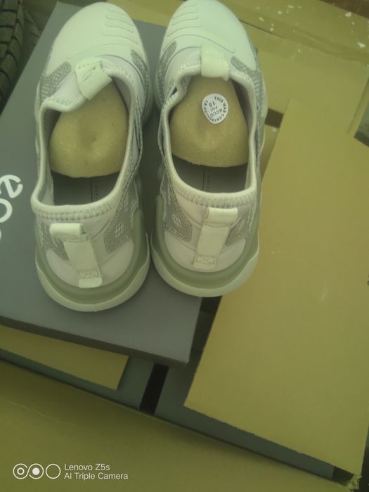 Разпродажба Дамски обувки ecco различни видове