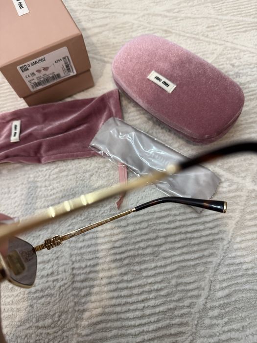 Очки Miu Miu 2025