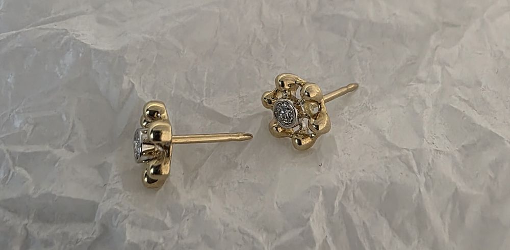 Золотве серьги-пусеты, с брилиантами