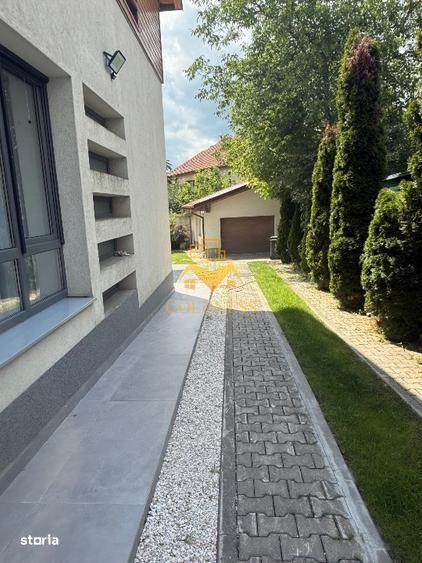 Casa individuala 5 camere zona centrala , 210 mp si garaj propriu!