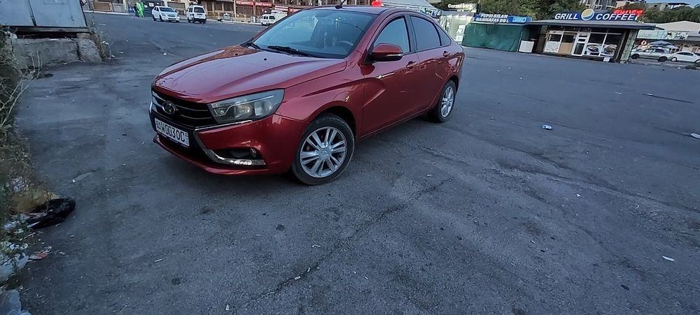 lada vesta 2018 yil.  robot karopka
