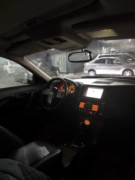продам infiniti fx35