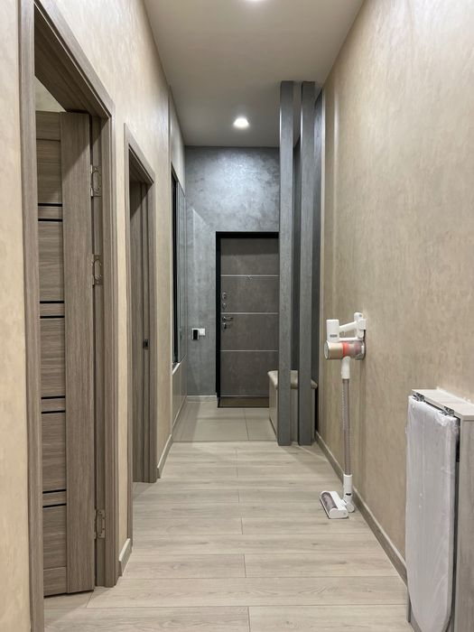 Сдаётся квартира двухкомнатная ул заводская новостройка . 70 кВ своя