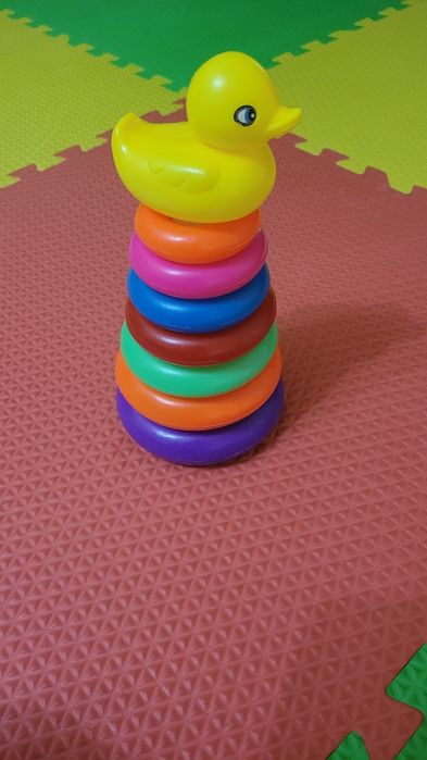 Продаю игрушки для развития малышей