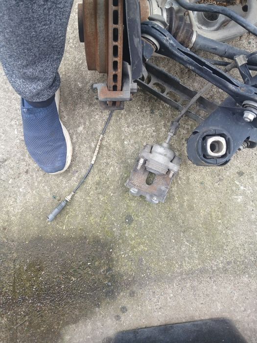 Punte spate bmw e90 e91 e92