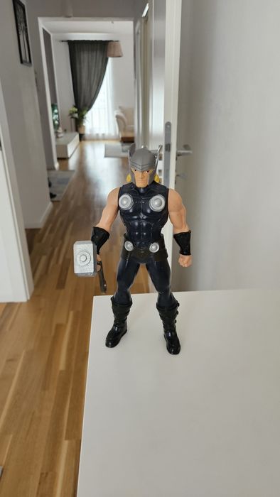 Figurina Marvel "Thor "