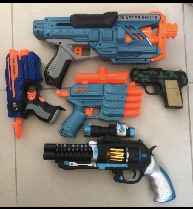 Pistoale/Lansatoare Nerf elite 2.0 Firestrike Blaster Shots