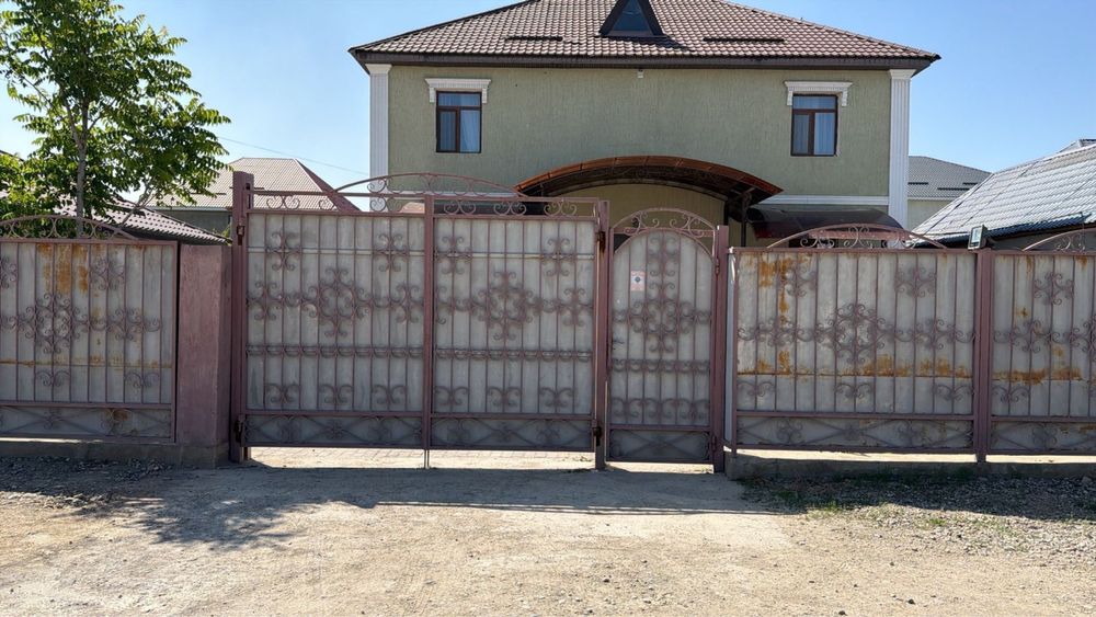 Продаю ворота с забором