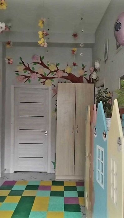 Продаётся офис в Алмазарском районе, действующий как детский сад.