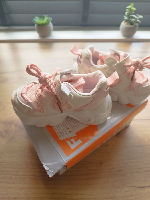 Детски маратонки за момиче 21 номер