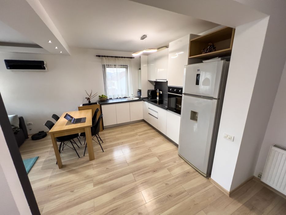 Apartament 2 camere in zona Tractorul 53mp comision 0%