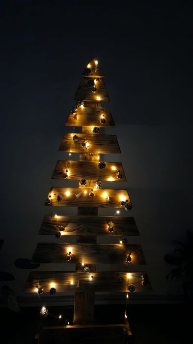 Новогодняя ёлка из дерева