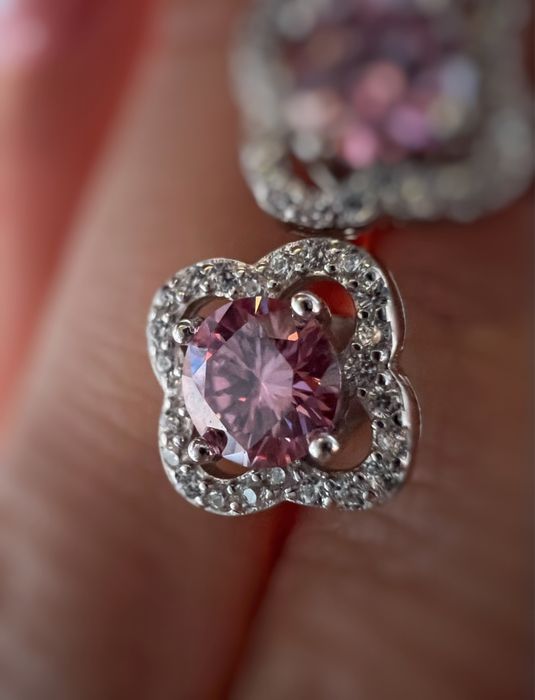 Cercei cu moissanite roz 1 CT