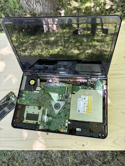 Dezmembrez Dell Inspiron M5010 P10F, video dedicat, piese originale