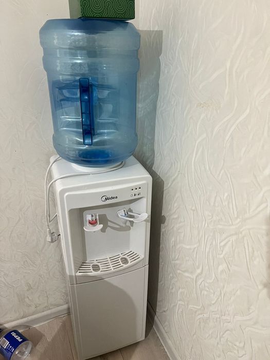 Кулер для воды Midea