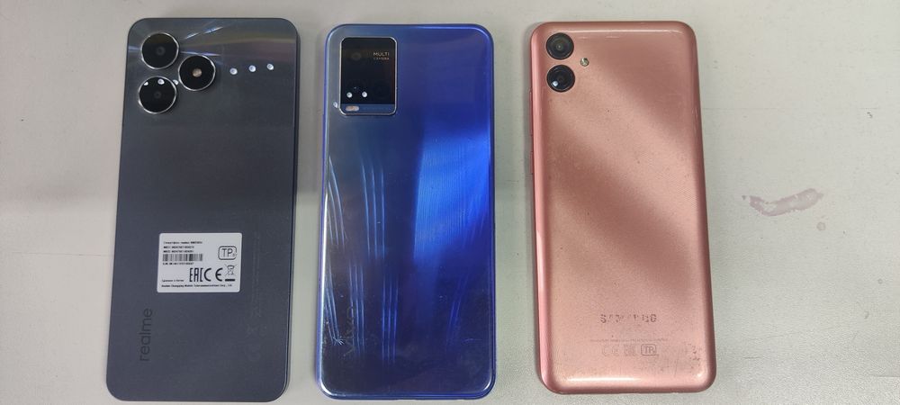 Продам телефоны по 20 тысяч.