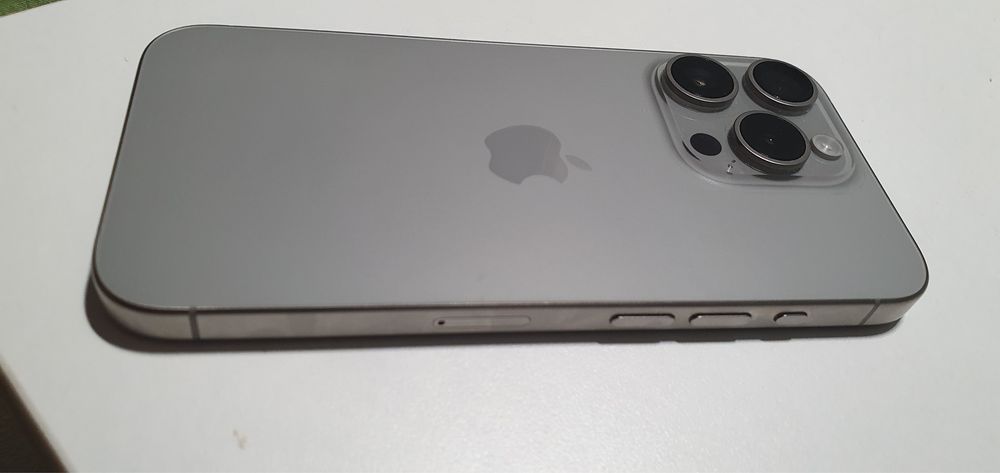 Iphone 15 pro 128 gb