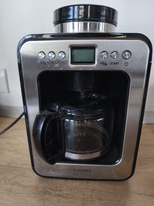 Cafetiera cu râșniță