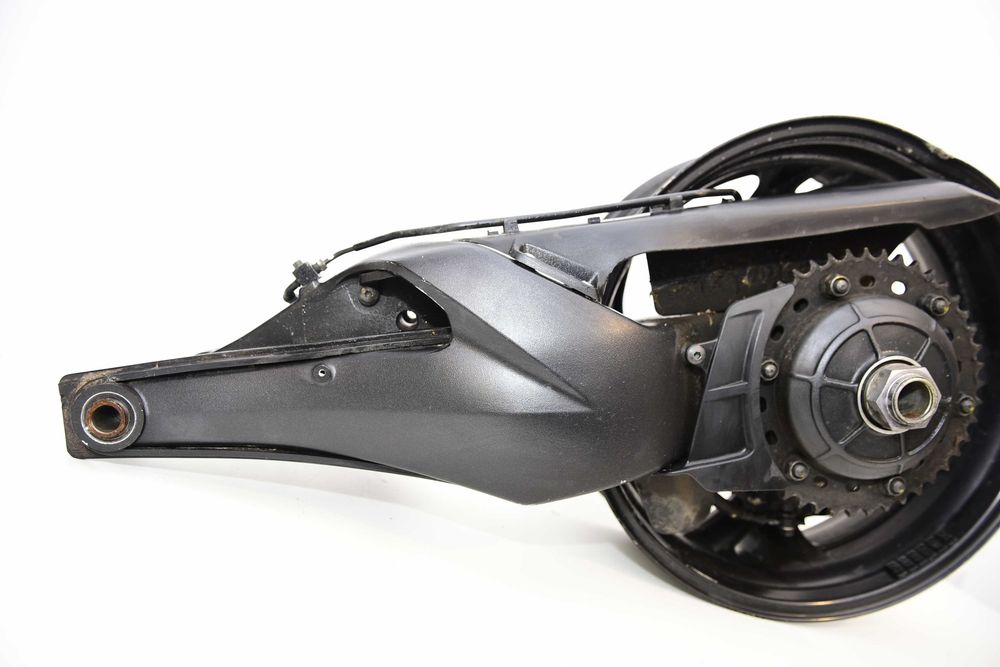Bascula monobrat completa cu etrieri ,disc ,pinion CB1000R