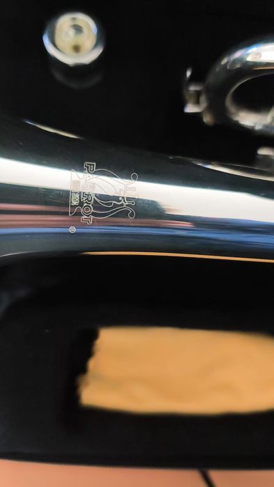 trompetă de vânzare