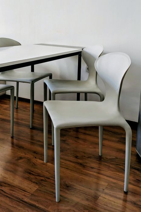 Комплект трапезна маса с 4 столове