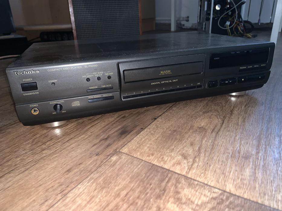 Technics SL-PG590 Проигрыватель CD
