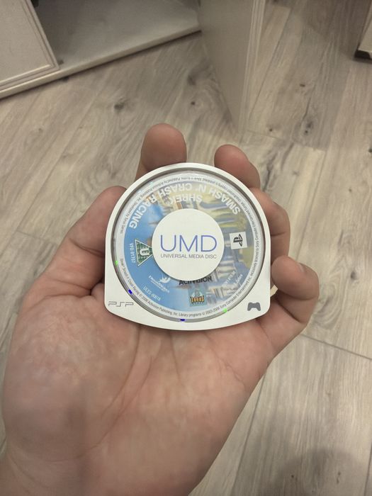 Продам shrek smash’n crash racing PSP