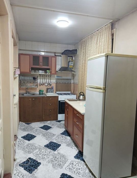 Фархатски якинида хозяйка ли студентам работникам