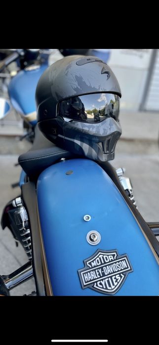 Страхотна мото каска