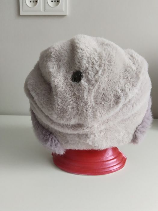 Продам женские шапки