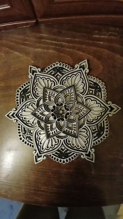 Colaborare laser art design
