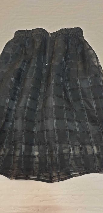 Красива Дамска пола