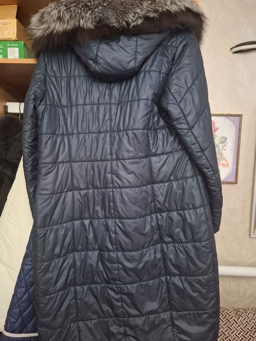 Продам пуховик с  чернобуркой.