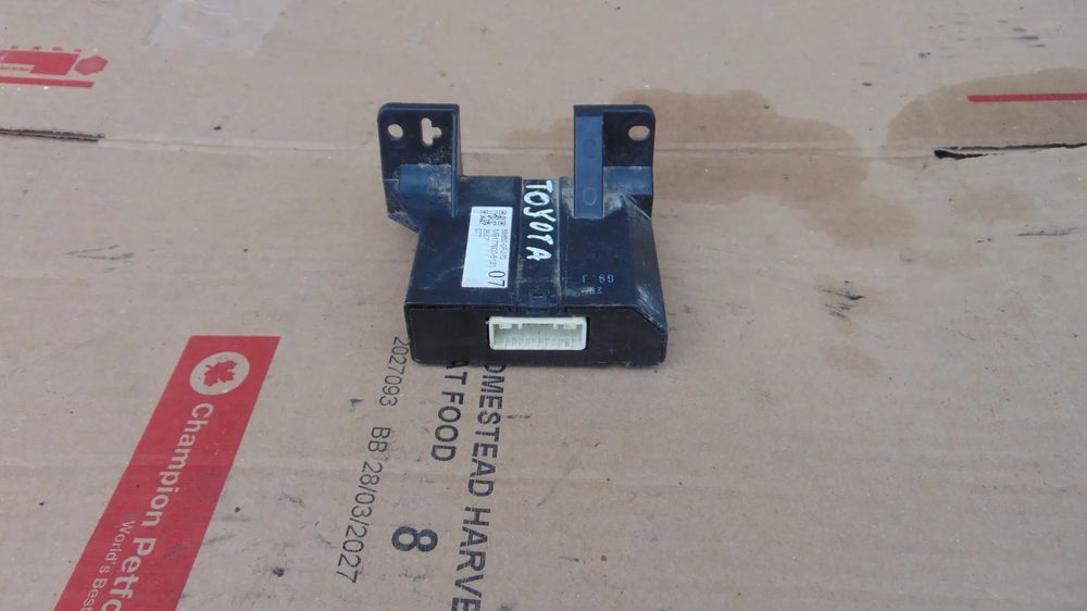 Modul lumini Toyota Corolla Verso an 2004-2009 cod MB177600-5131