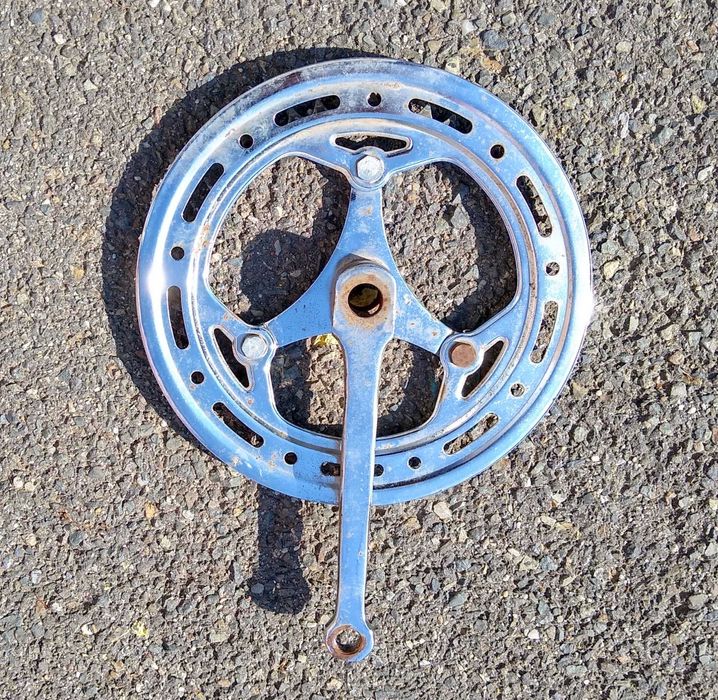 Pedalier vintage cromat oțel / 1 viteza / foaie 46 dinți