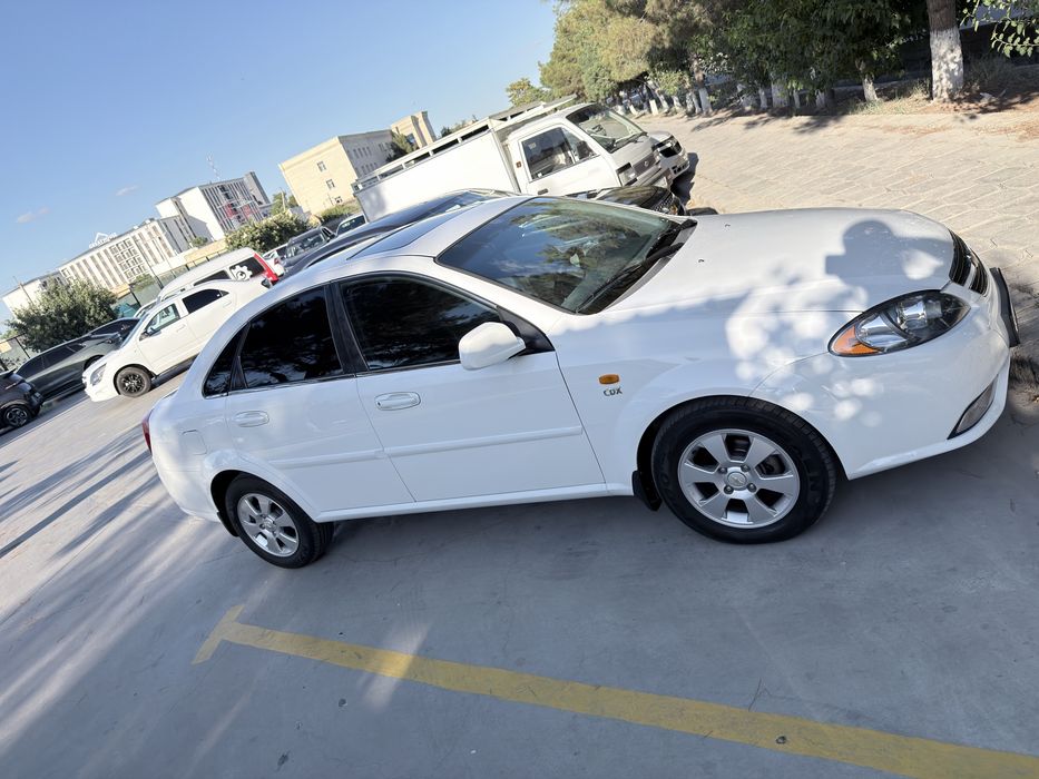 Chevrolet gentra avtomat
