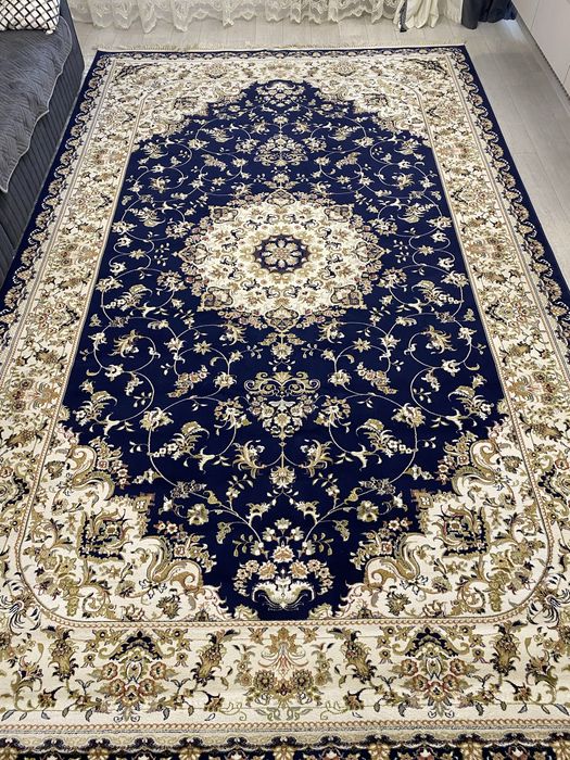 Продам ковер качественный